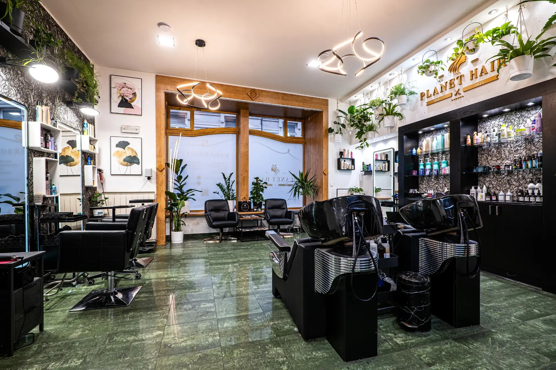 Interiér salonu Planet Hair Olomouc