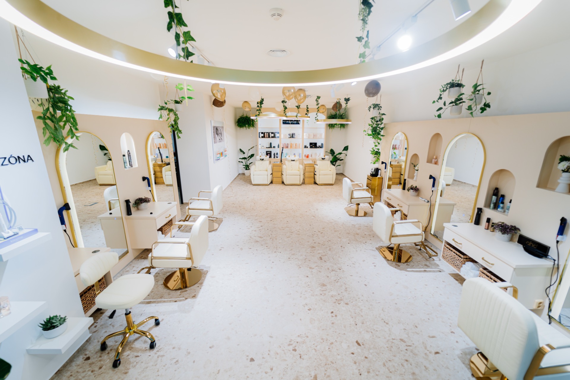 Interiér kadeřnictví Planet Hair Brno